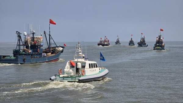 尚红网  百舸争“鲜” 山东多维度立体护航开渔